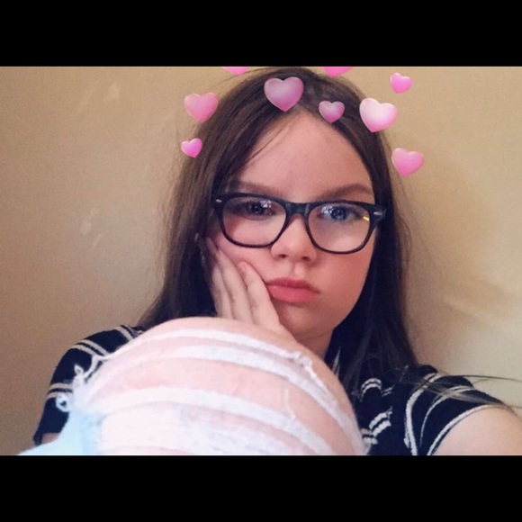 Meet your Posher, Jennifer - Picture 3 of 10